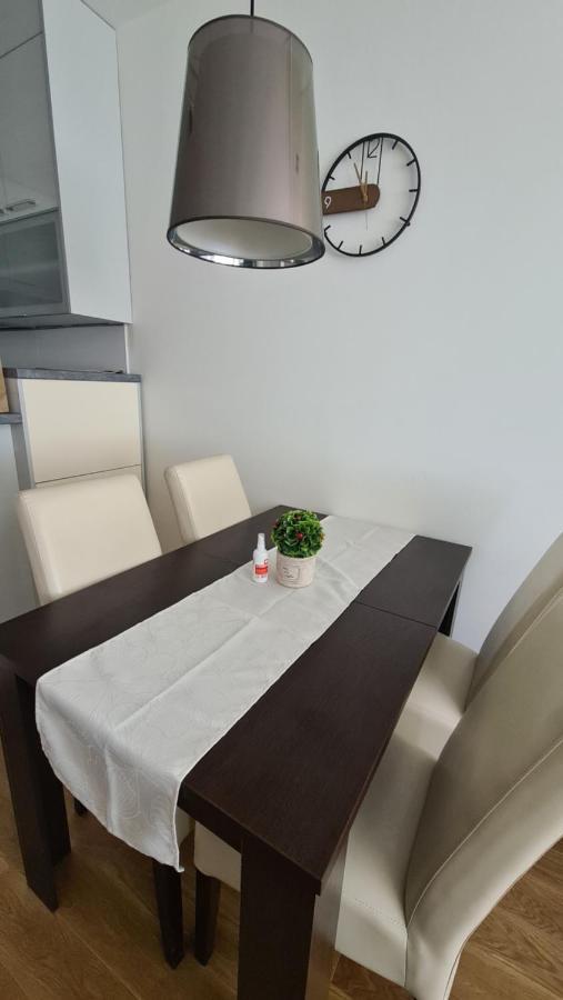 West 65 Apartment Belgrado Esterno foto