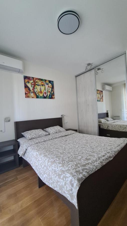 West 65 Apartment Belgrado Esterno foto